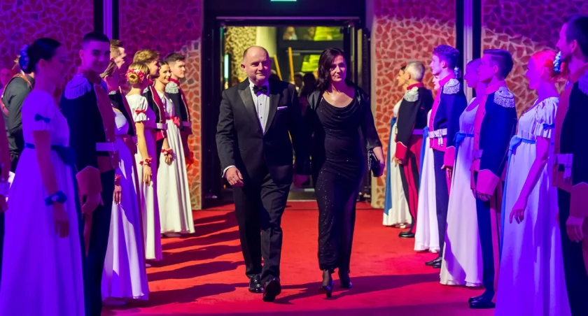 Ubiegłoroczny Marszałkowski Bal Dobroczynny, fot. Szymon Zdziebło/tarantoga.pl dla UMWKP