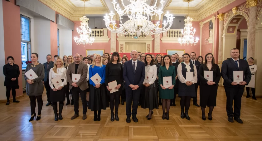 Awanse urzędników, fot. Mikołaj Kuras dla UMWKP