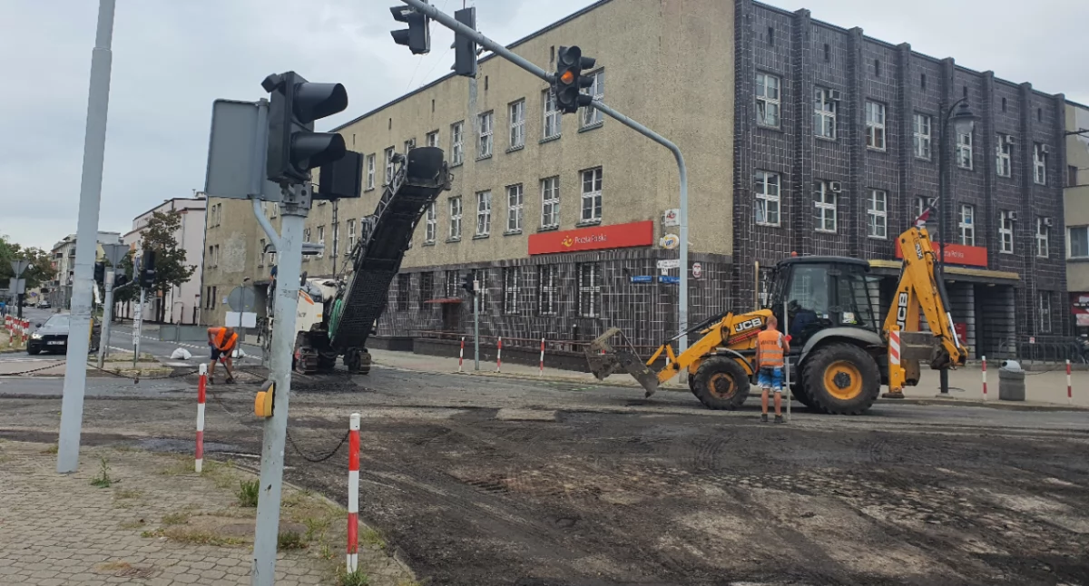 Komunikacja, Rozpoczął remont Chopina Włocławku Zmiany kursowaniu autobusów objazdy kierowców - zdjęcie, fotografia