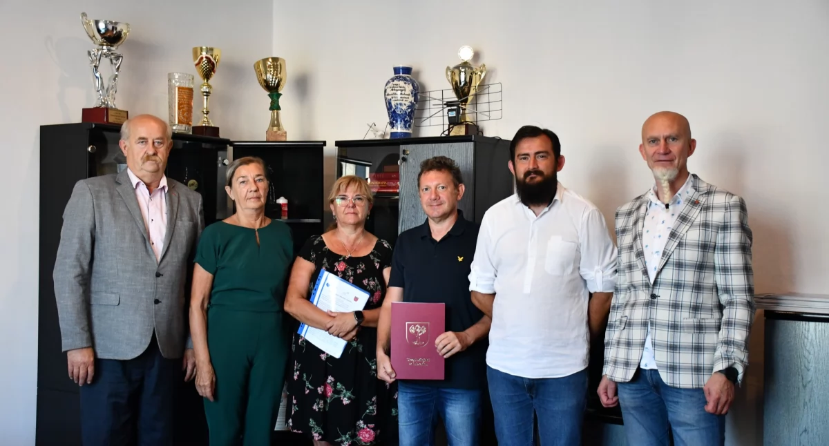 Inwestycje, Wyremontują zespół dworsko parkowy Redczu Kalnym - zdjęcie, fotografia