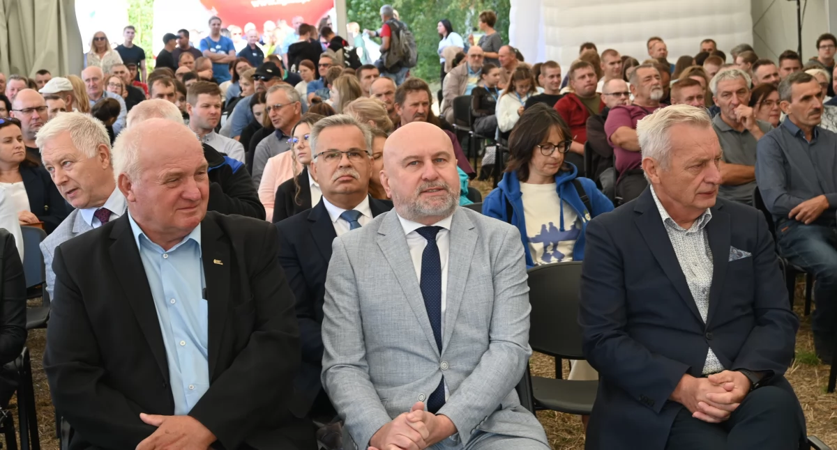 Szkoły średnie, Warsztaty polowe buraka cukrowego Starym Brześciu - zdjęcie, fotografia