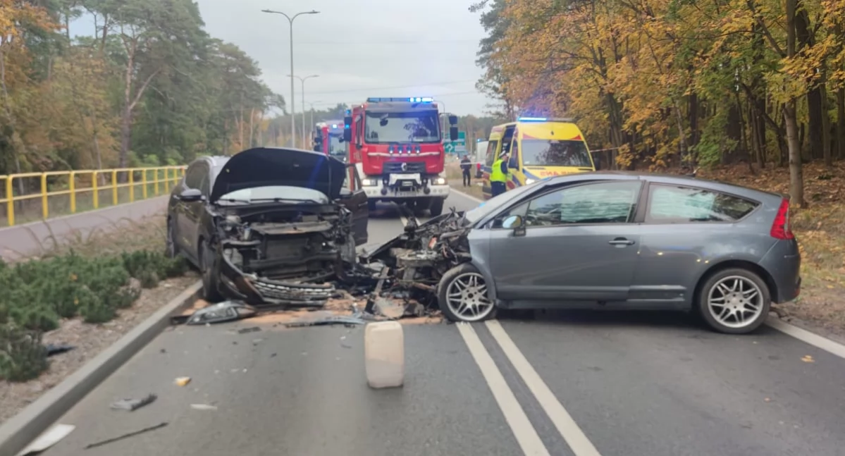 Wypadki drogowe, Czołówka Włocławkiem Droga zablokowana - zdjęcie, fotografia
