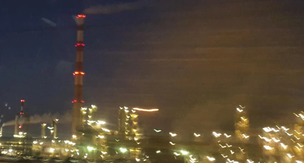 Ludzie_, Alarm chemiczny stopnia Anwilu Tutaj sprawdzisz jakość powietrza Włocławku - zdjęcie, fotografia
