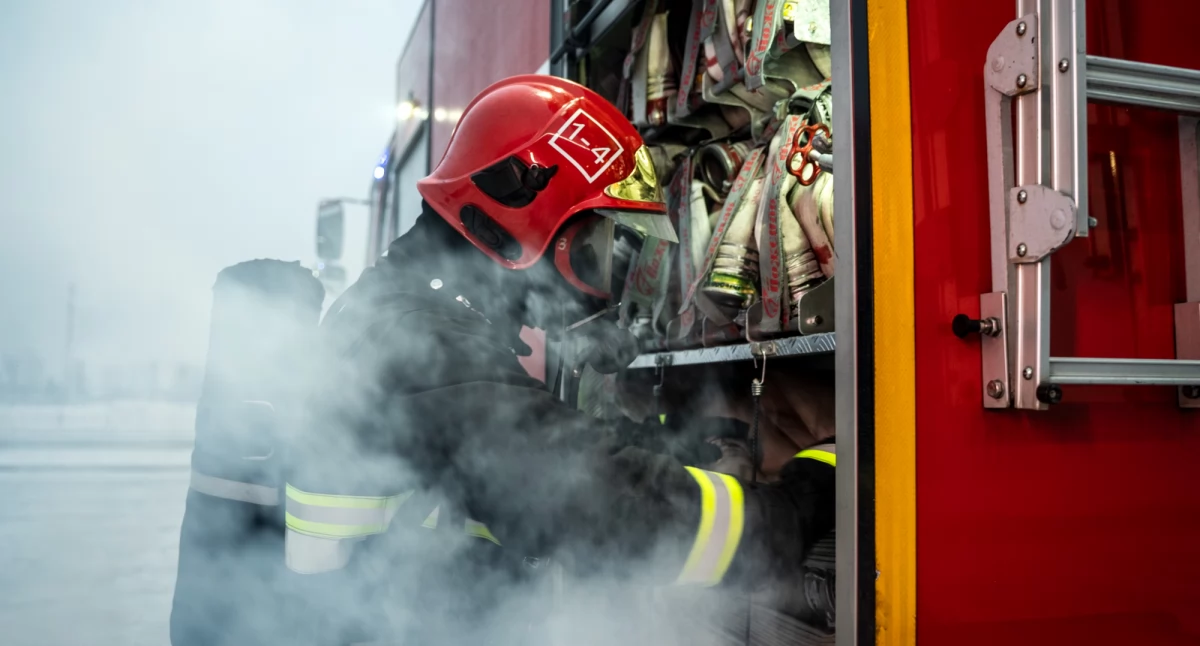 Pożary interwencje straży , Pożar śmieci poranku! Strażacy walczyli ogniem Włocławku - zdjęcie, fotografia
