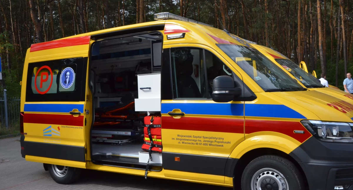Policja - komunikaty policyjne, Wypadek powiecie włocławskim Zderzenie osobówki ciężarówką - zdjęcie, fotografia