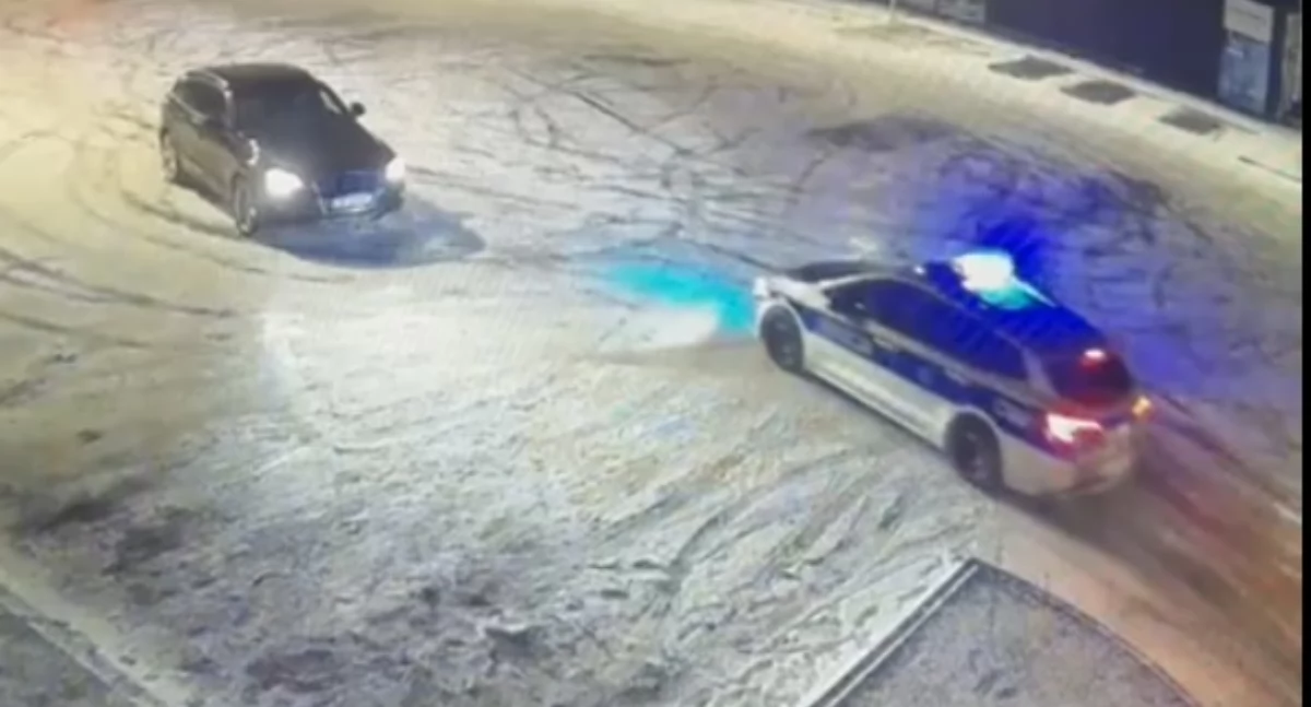 Policja - komunikaty policyjne, Driftował parkingu latek powiatu włocławskiego dostał kilkaset złotych mandatu - zdjęcie, fotografia