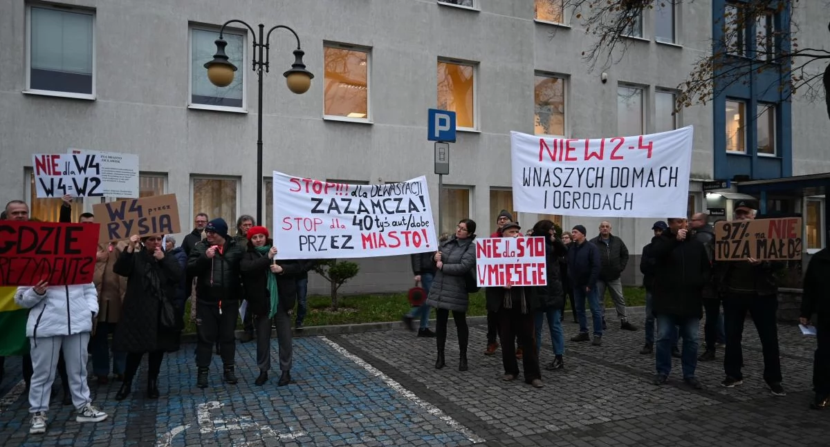 Fot: Zdjęcie z protestu we Włocławku przed Urzędem Miastu/nwloclawek.pl