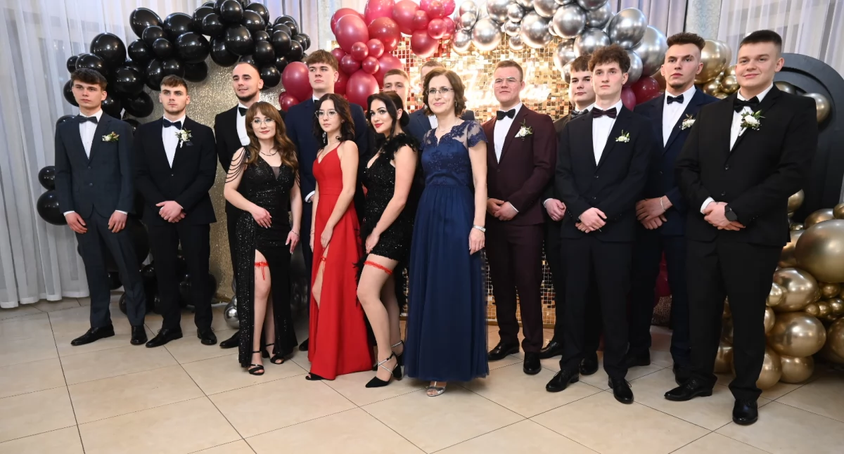 Studniówki, Studniówka Marii Grodzickiej Lubrańcu Marysinie - zdjęcie, fotografia