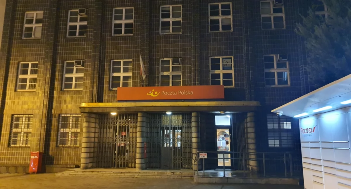 Ludzie_, Włocławek Poczta Polska planuje Program Dobrowolnych Odejść zwolnienia grupowe - zdjęcie, fotografia