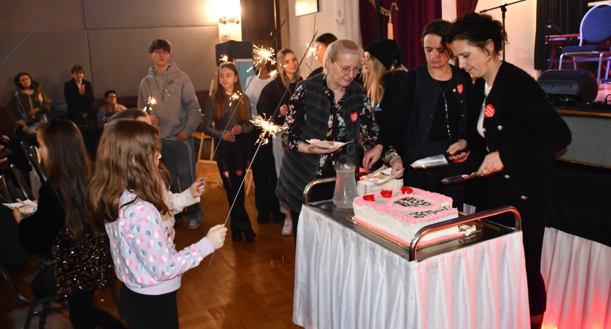 Charytatywne, Lubraniec zagrał WOŚP wyjątkowy finał pełen wdzięczności pomocy - zdjęcie, fotografia