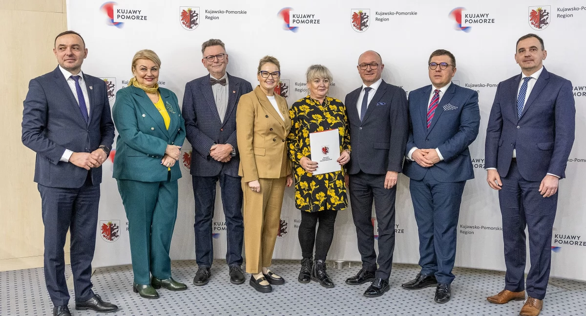 Ceremonia wręczenia umów FEdKP, fot. Szymon Zdziebło/tarantoga dla UMWKP