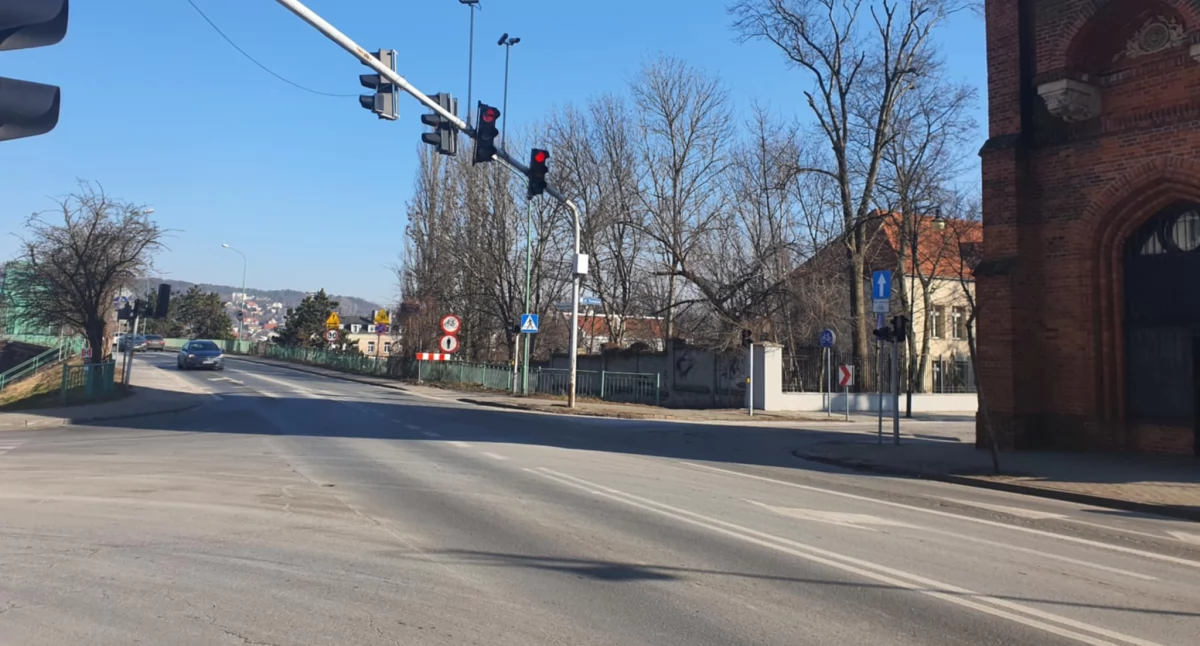 Komunikacja, organizacja ruchu jednym skrzyżowań Włocławku Wyłączą sygnalizację Sprawdź szczegóły - zdjęcie, fotografia