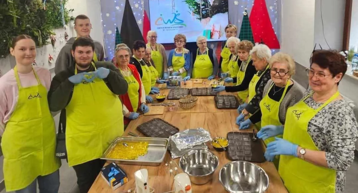 Szkoły średnie, Projekt Druga Młodość Młodzież wspiera seniorów Włocławku - zdjęcie, fotografia