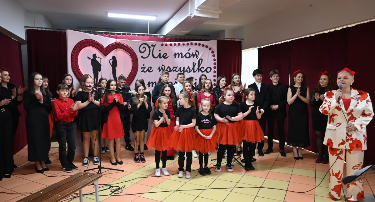 Koncerty, wszystko miłości było koncert który oczarował Lubień Kujawski - zdjęcie, fotografia