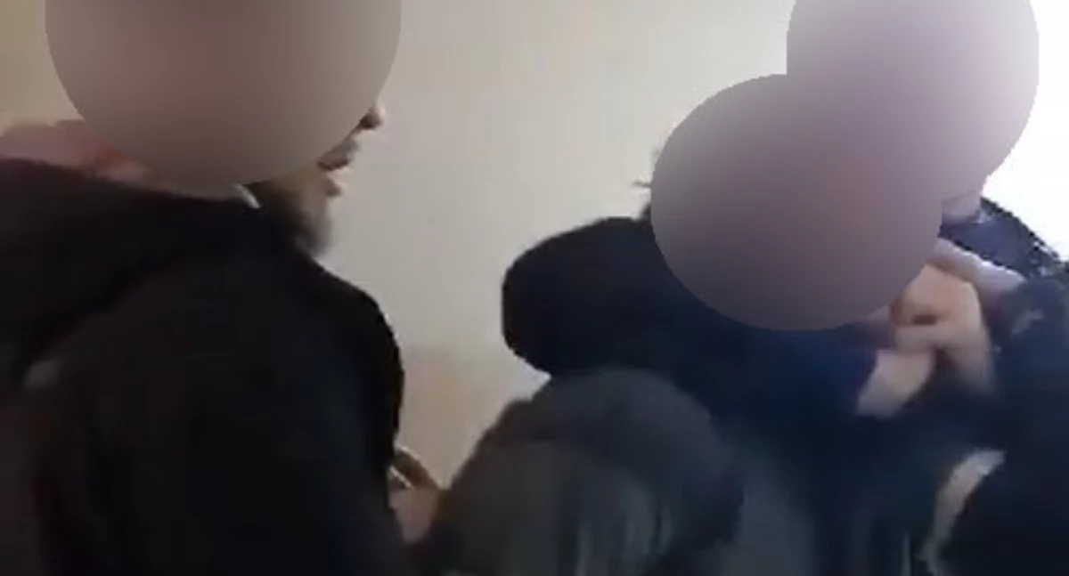 Ludzie_, Dramatyczna interwencja policji Włocławku płacz dzieci pytania podstawy zatrzymania - zdjęcie, fotografia