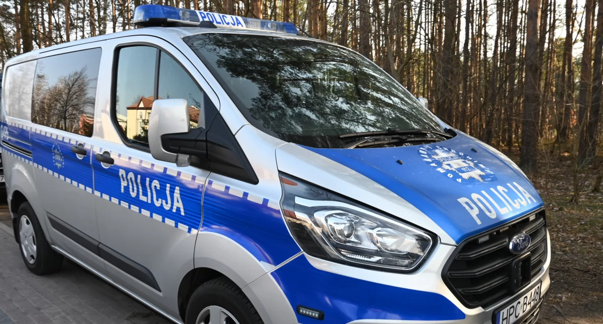 Policja - komunikaty policyjne, Tragiczne odkrycie lesie Lubrańcem żyje młody mężczyna - zdjęcie, fotografia