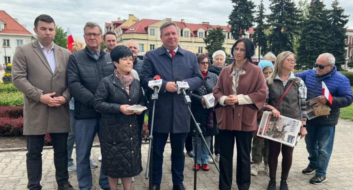 Polityka, Polityczna ofensywa Włocławku Wójcik wspiera Nawrockiego - zdjęcie, fotografia