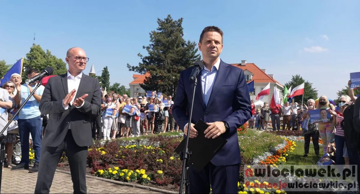 Polityka, Rafał Trzaskowski Włocławku spotkanie kandydatem prezydenta Starym Rynku - zdjęcie, fotografia