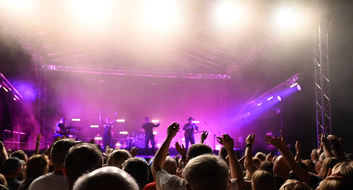 Rozrywka, Święto Żuru Kujawskiego Brześciu Kujawskim koncert Głośniej konkurs kulinarny - zdjęcie, fotografia