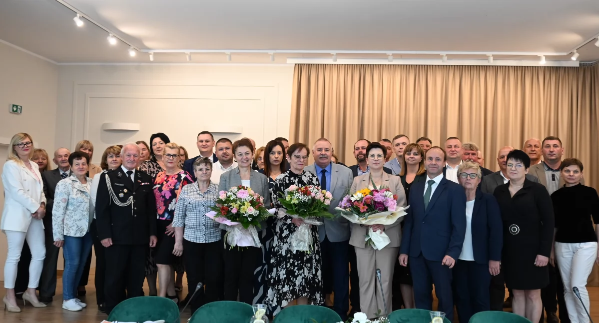 Polityka, Gminy Baruchowo jednomyślnie wójtem strategią rozwoju - zdjęcie, fotografia
