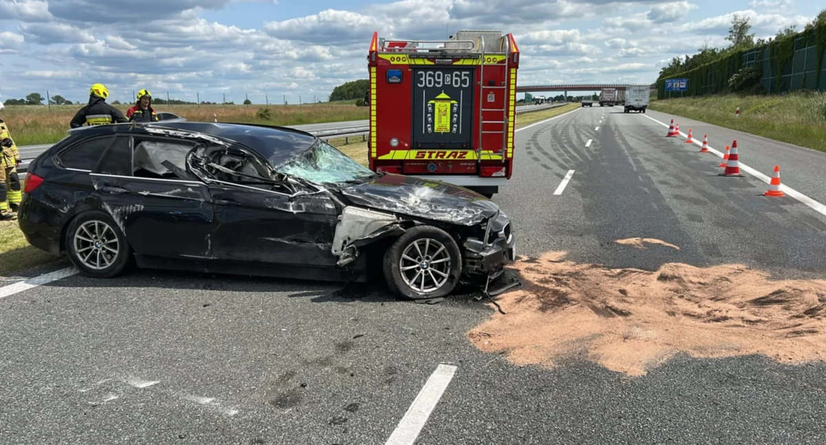 Pożary interwencje straży , Dachowanie Włocławkiem Osobówka zderzyła ciężarówką - zdjęcie, fotografia