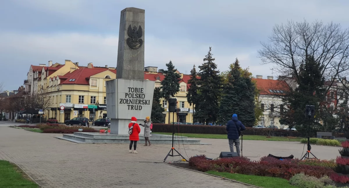 Ludzie_, Schron Placem Wolności Włocławku Wiemy osób pomieścić planuje ratusz - zdjęcie, fotografia