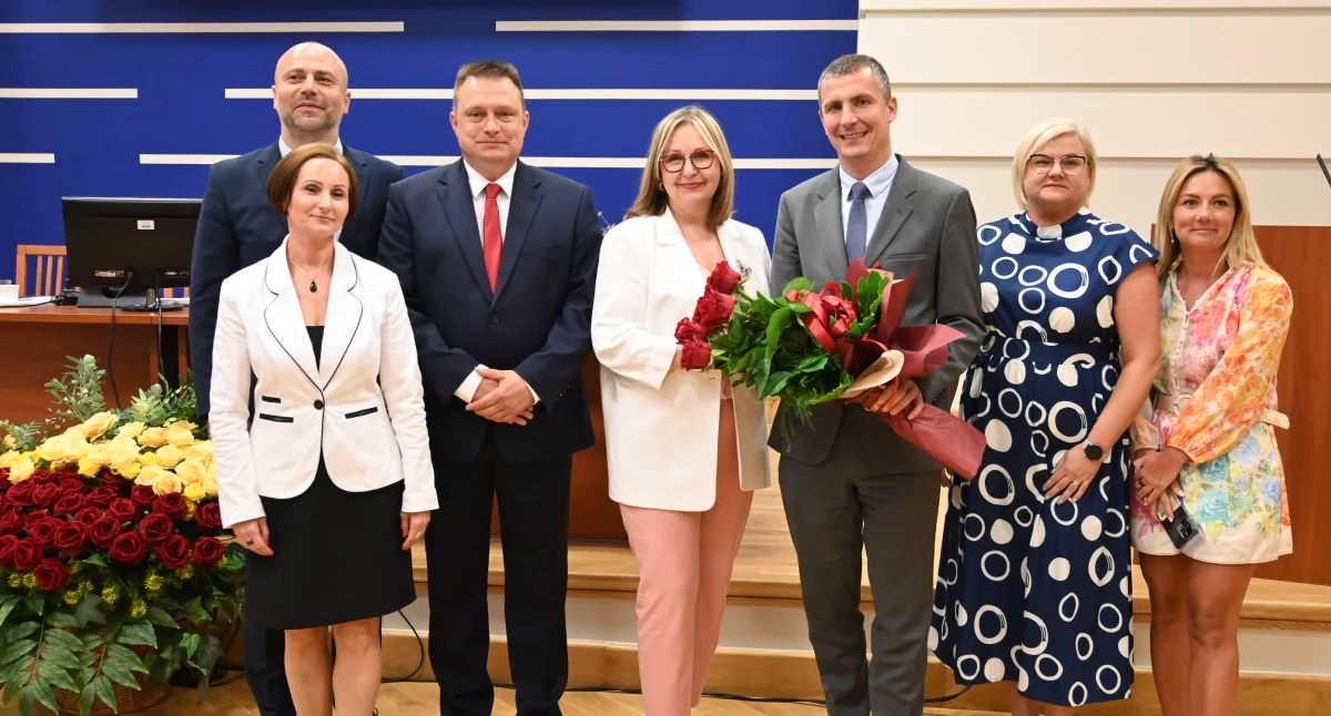 Urząd Miasta, Deficyt zadłużenie głosy wstrzymujące mówi „tak” prezydentowi - zdjęcie, fotografia