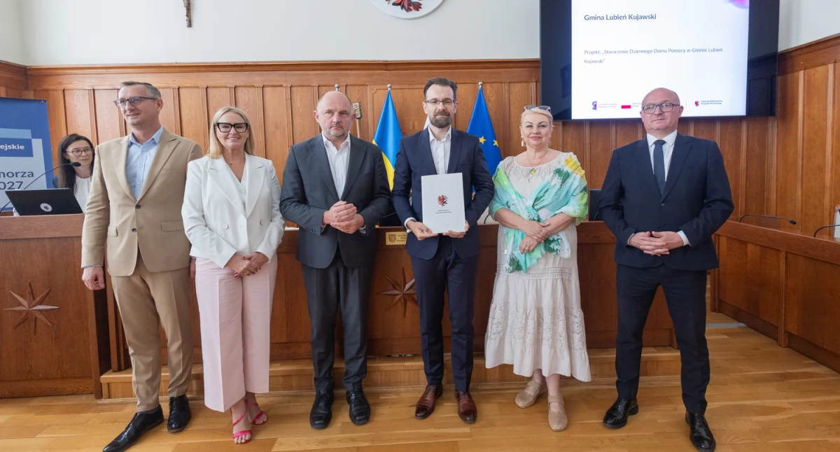 Inwestycje, Powiat włocławski dofinansowaniem Lubień Kujawski Fabianki Izbica nowymi inwestycjami - zdjęcie, fotografia