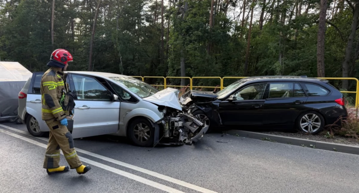 Pożary interwencje straży , Zderzenie czterech Włocławku całkowicie zablokowana - zdjęcie, fotografia
