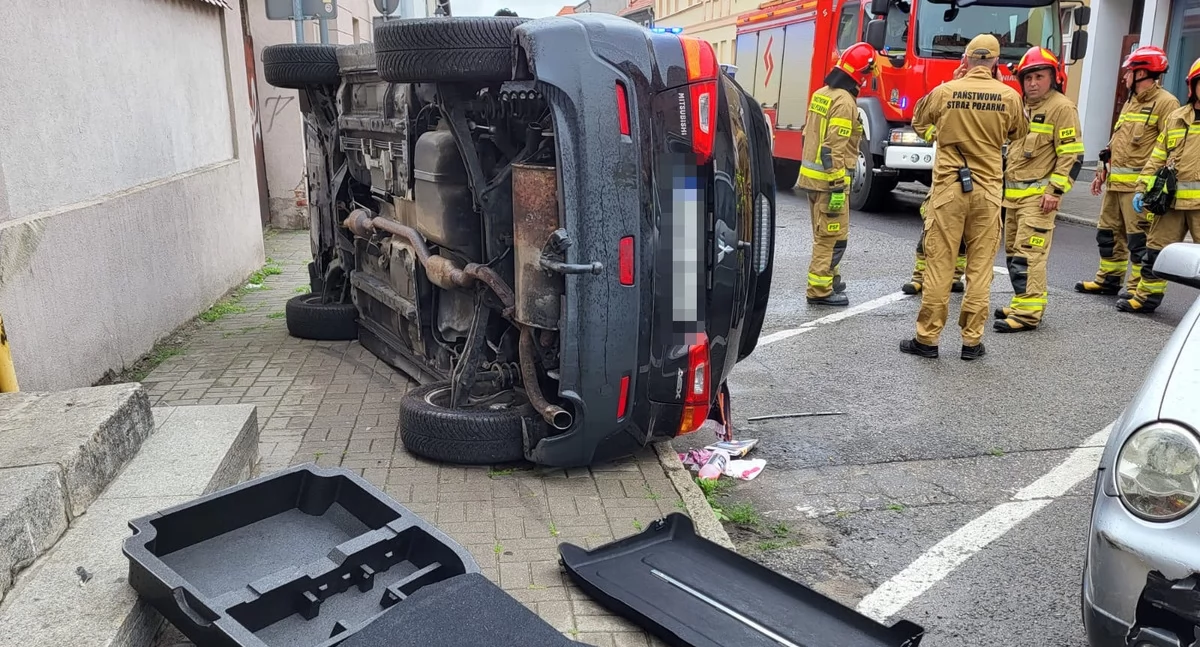 Wypadki drogowe, Groza Chełmnie Kierowca wjechał prąd Potrącił kobiety dzieci osób trafiło szpitala - zdjęcie, fotografia