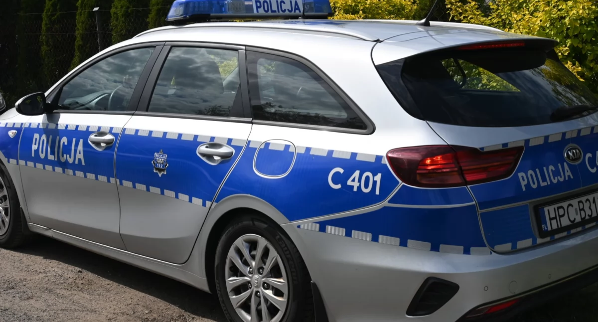 Wypadki drogowe, Wypadek ciężarówki Droga krajowa częściowo zablokowana - zdjęcie, fotografia