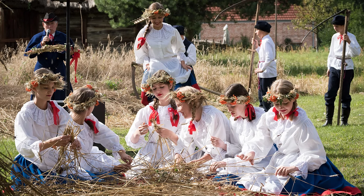 Kultura, Dożynki Maryśki festyn pełen folkloru śmiechu tradycji wkrótce Kłóbce! - zdjęcie, fotografia