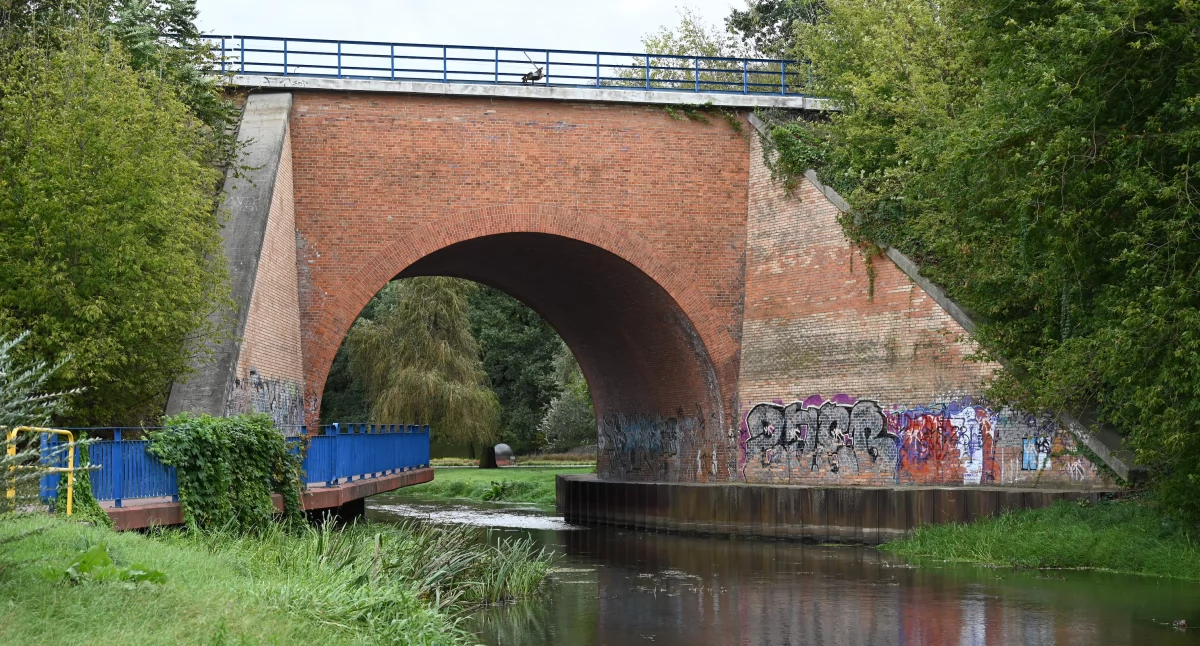 Policja - komunikaty policyjne, Tragiczne znalezisko Włocławku Ciało rzece Zgłowiączce - zdjęcie, fotografia