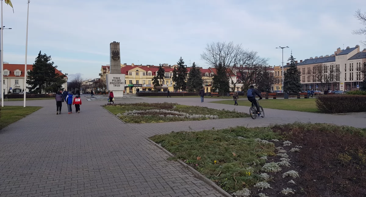 Inwestycje, Parking podziemny również schron Placem Wolności Włocławek stawia bezpieczeństwo - zdjęcie, fotografia