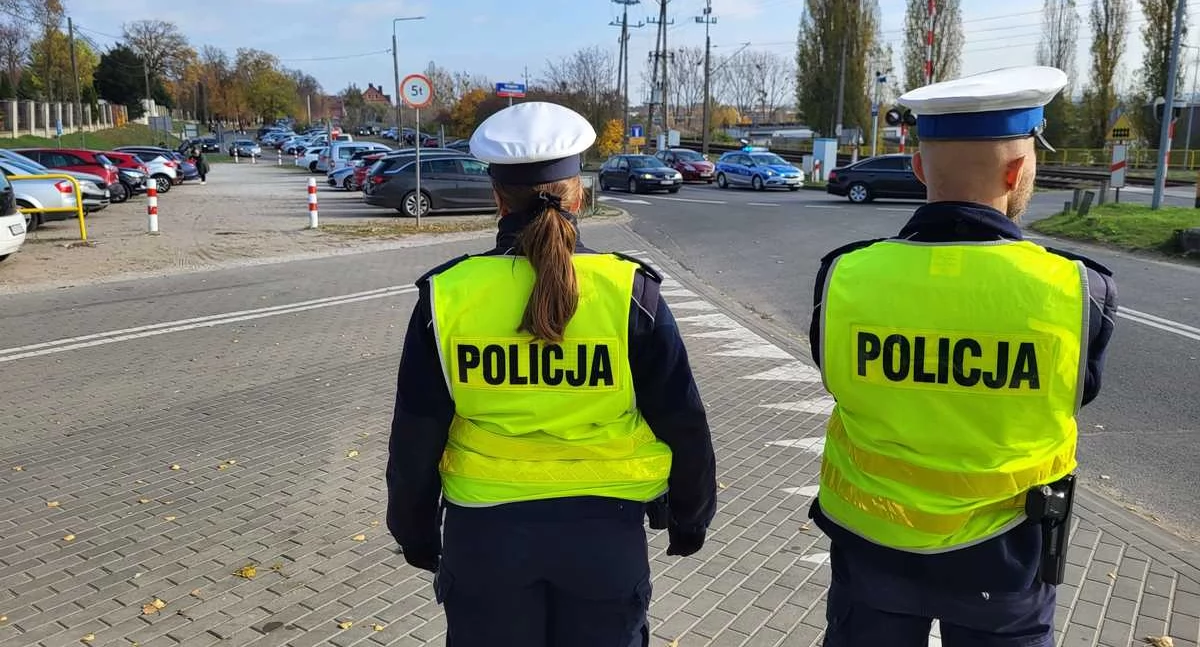 Policja - komunikaty policyjne, Policja rusza Akcją Znicz Włocławku powiecie włocławskim wzmożone kontrole piątku - zdjęcie, fotografia