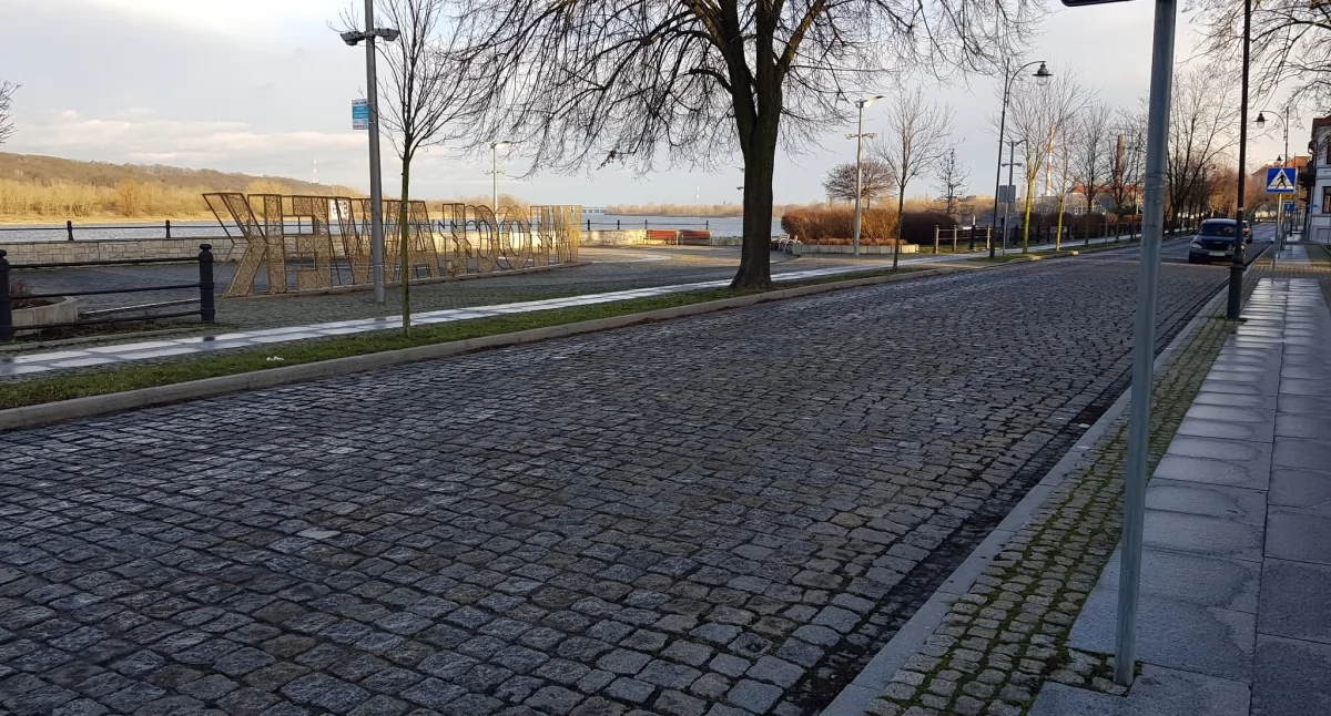 Komunikacja, Utrudnienia Bulwarach Włocławku piątku zamknięcie - zdjęcie, fotografia