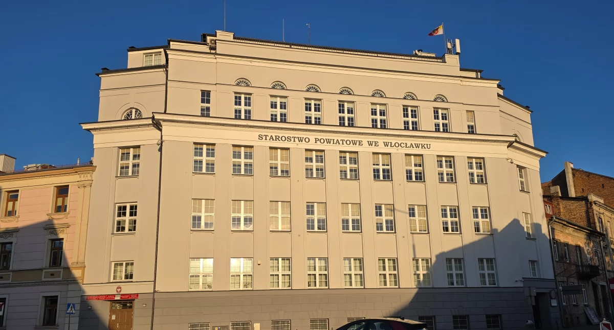 Rynek pracy, Starostwo Powiatowe Włocławku szuka pracownika nabór - zdjęcie, fotografia
