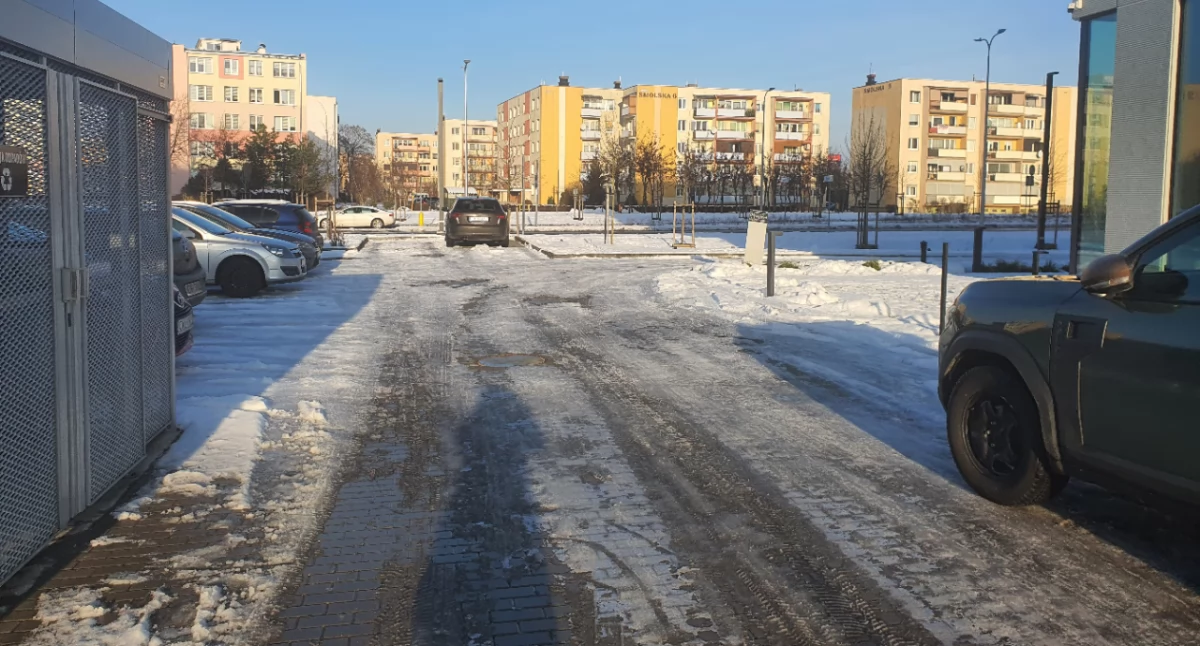 Komunikacja, Śliskie chodniki Włocławku Mieszkańcy skarżą oblodzenie centrum osiedlach - zdjęcie, fotografia