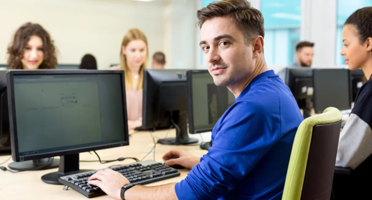Polecamy, Studia inżynierskie informatyki Poznaj świat technologii środka - zdjęcie, fotografia