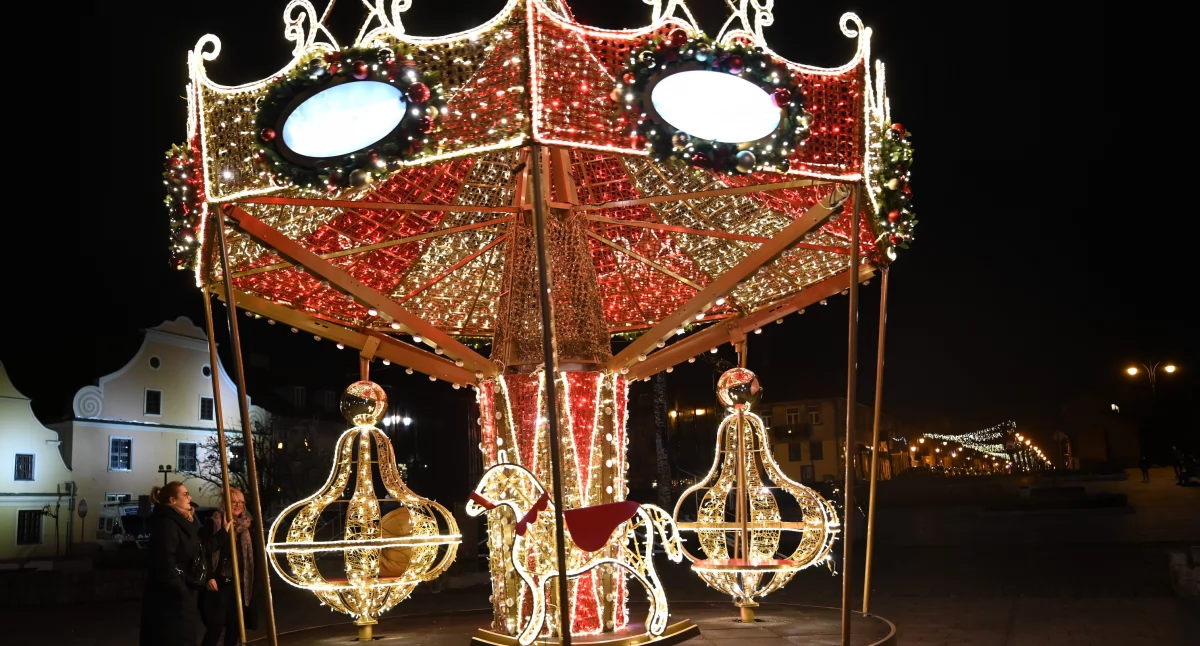 Rozrywka, Włocławski Jarmark Bożonarodzeniowy jutro Zobacz Włocławek wystroił święta - zdjęcie, fotografia