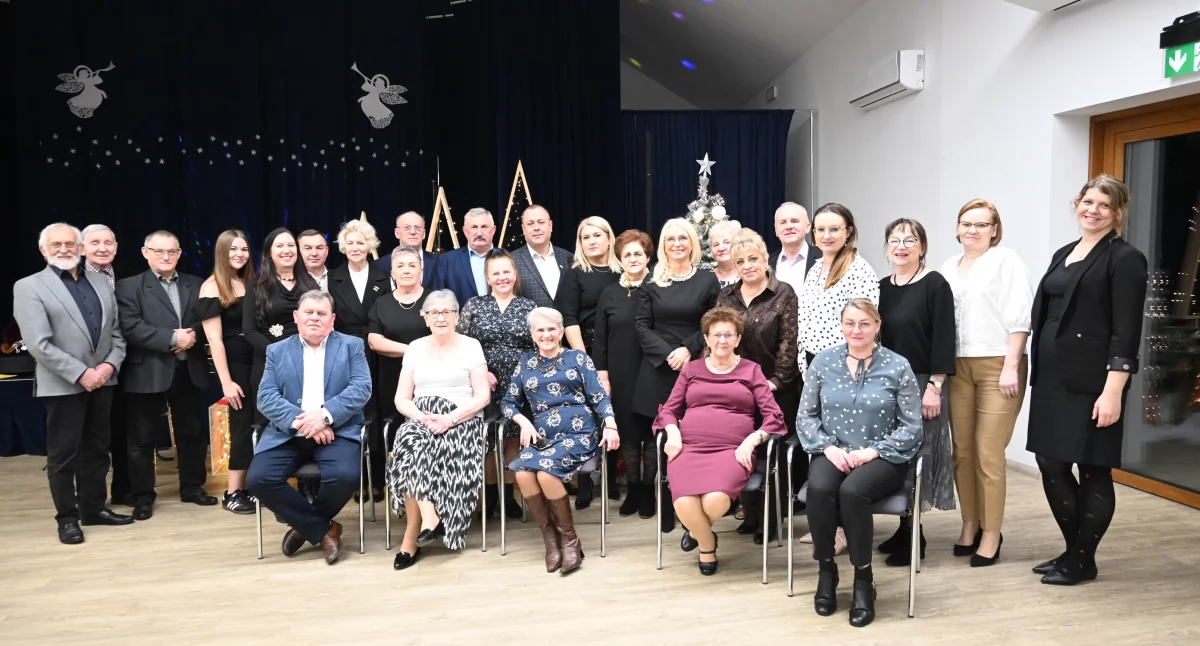 Polecamy, Opłatek tradycja wspólnota Świąteczne spotkanie Zespołu Folklorystycznego Smólnik Smólnik - zdjęcie, fotografia