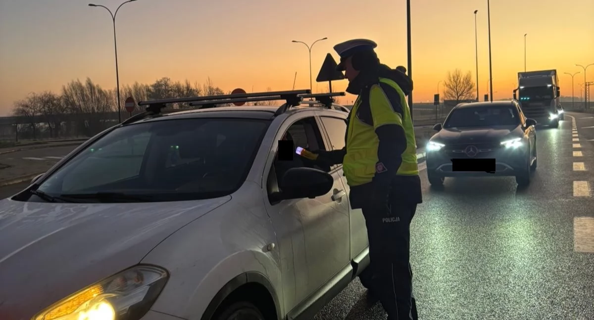 Policja - komunikaty policyjne, Tragiczny weekend drogach Śmierć pościg pijani kierowcy Włocławku okolicach - zdjęcie, fotografia