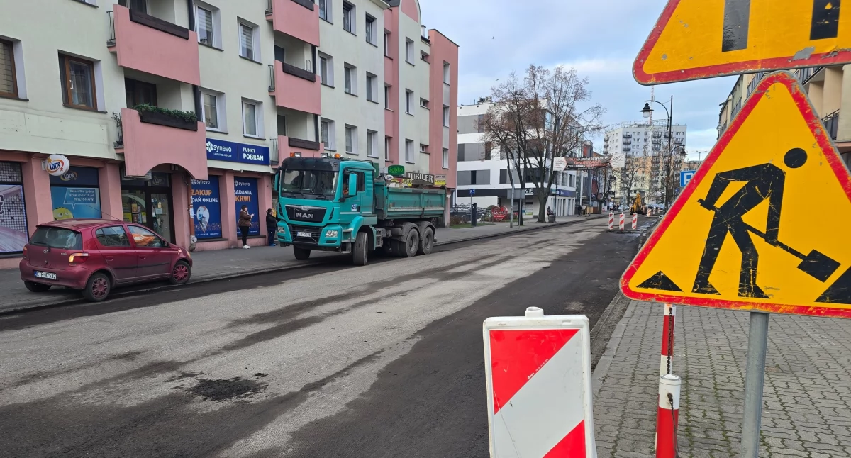 Komunikacja, remont ulicy Warszawskiej Włocławku długo potrwają utrudnienia - zdjęcie, fotografia