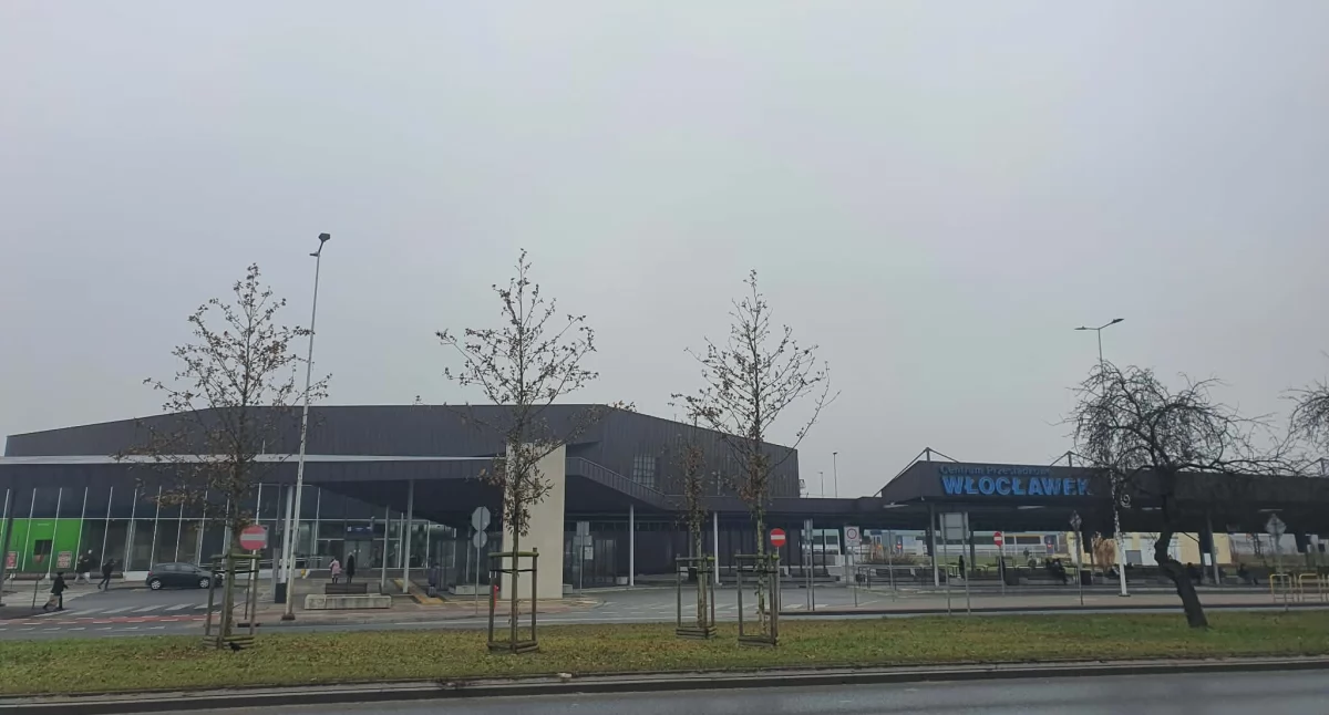 Komunikacja, Rozkład jazdy autobusów Włocławek aktualne połączenia Centrum Przesiadkowego - zdjęcie, fotografia