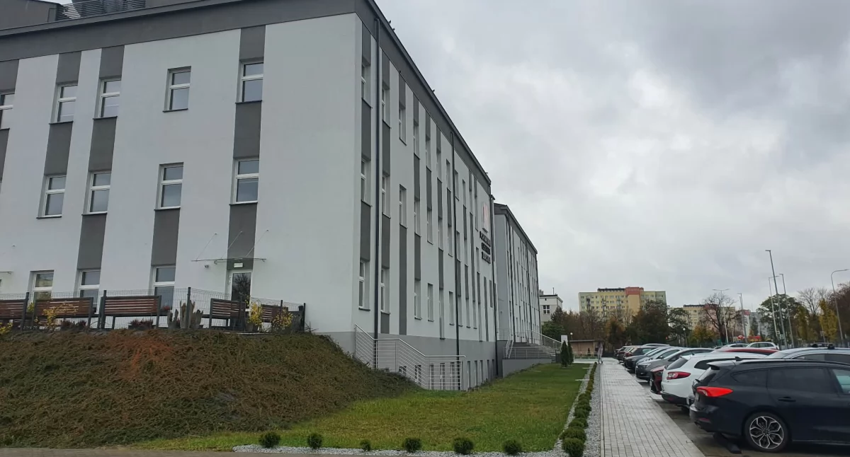 Rynek pracy, oferty pracy Włocławku Rekrutacja Powiatowym Centrum Zdrowia - zdjęcie, fotografia