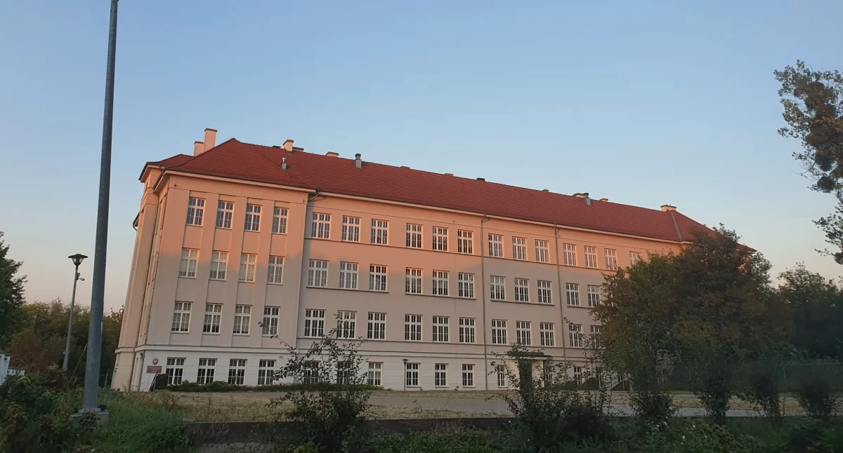 Szkoły średnie, Najlepsze szkoły średnie Włocławku Ranking Perspektyw Jakie zmiany - zdjęcie, fotografia