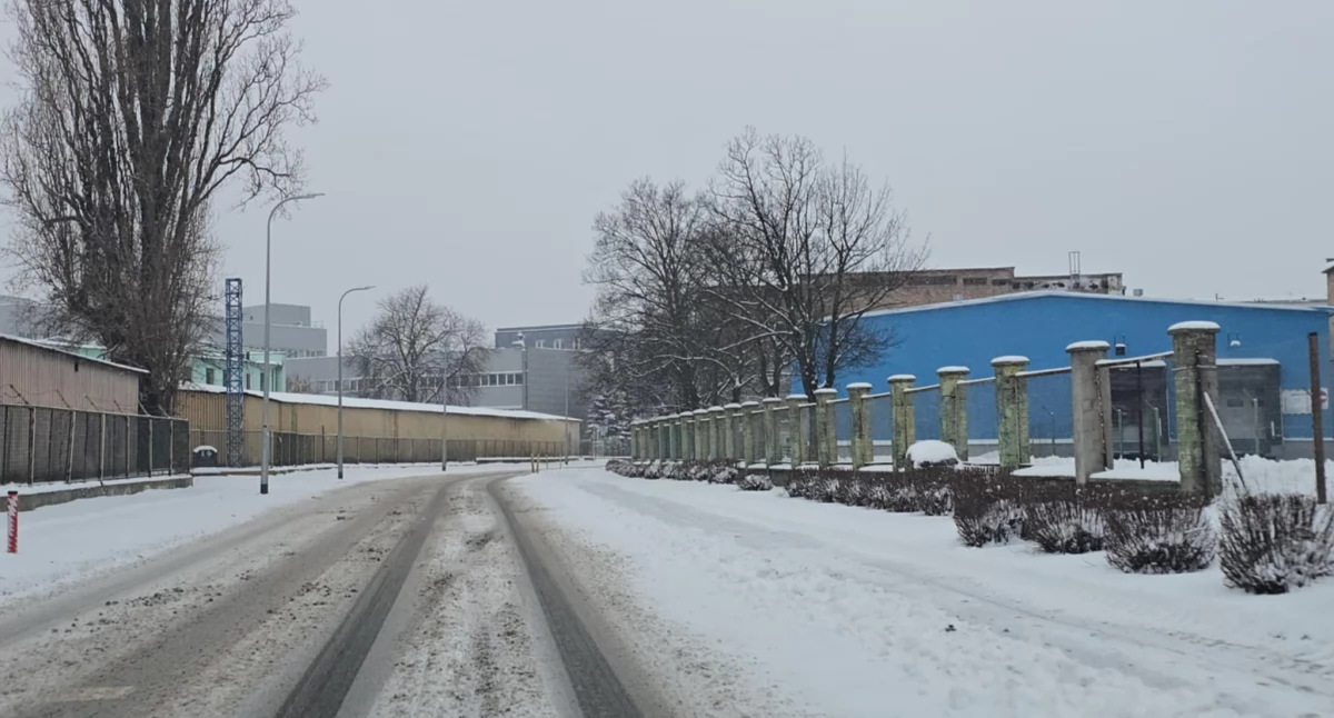 Komunikaty, Włocławek okolice ślisko drogach chodnikach alert przed gołoledzią - zdjęcie, fotografia