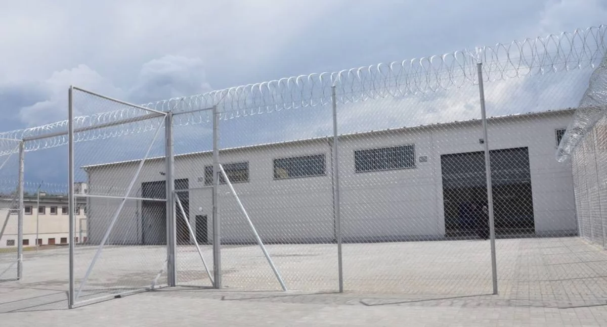 Rynek pracy, Ostatni dzień naboru Zakładu Karnego Włocławku etaty czekają - zdjęcie, fotografia