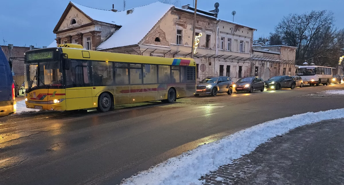 Komunikacja, Mieszkańcy sąsiednich chcą więcej kursów Petycja trafi obrady Miasta Włocławek - zdjęcie, fotografia