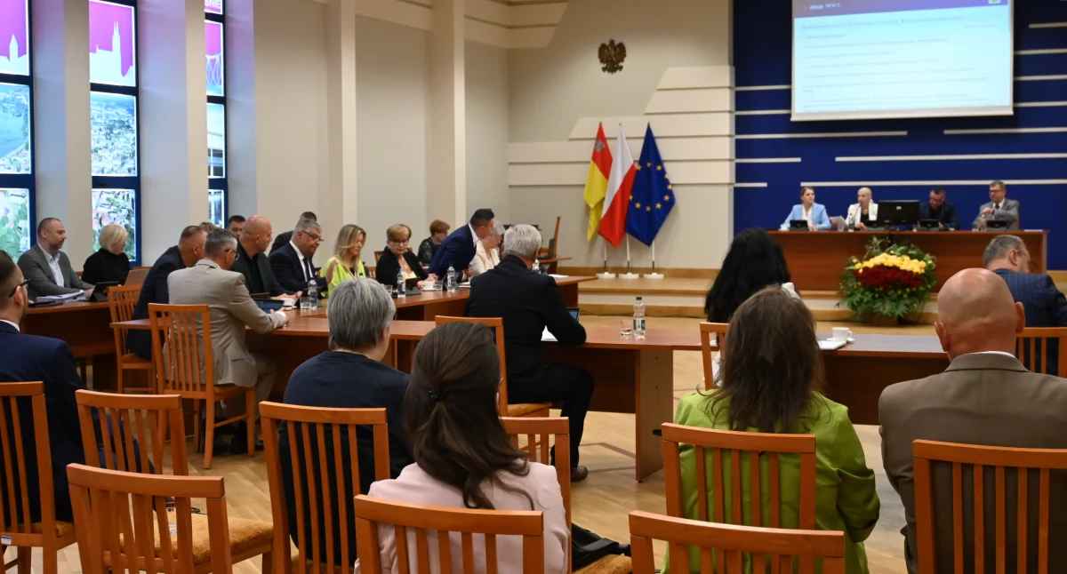 Urząd Miasta, Tragiczne wydarzenie Nowomiejskiej Miasto wojewoda zakończyli kontrole - zdjęcie, fotografia